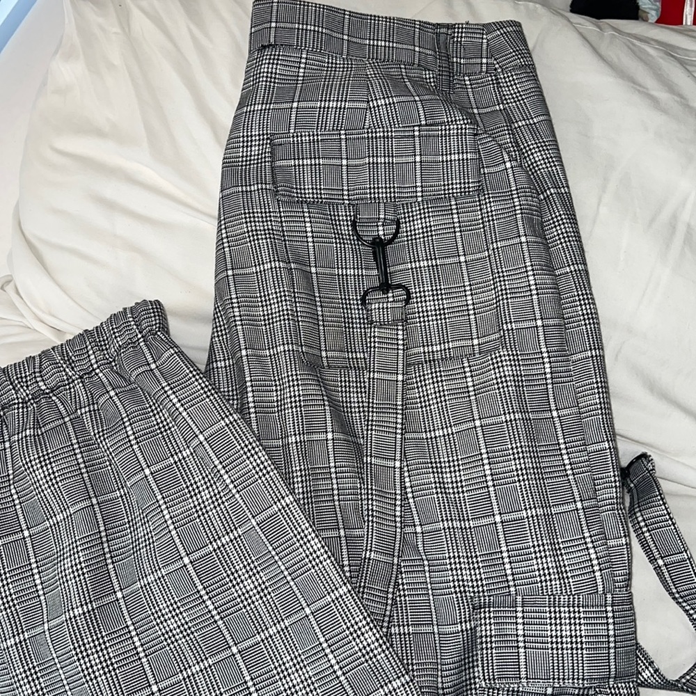 New Woven Pleated Cargo Pants